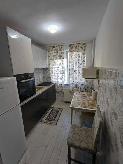 Apartament cu 2 camere decomandat în Obor