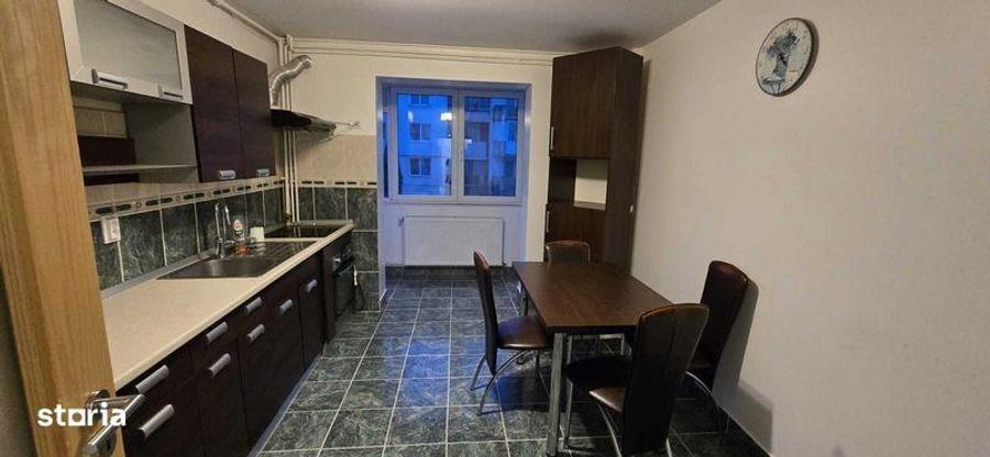Apartament cu 4 camere în Central