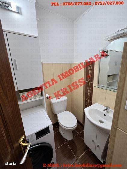 Apartament cu 3 camere decomandat în Prundu