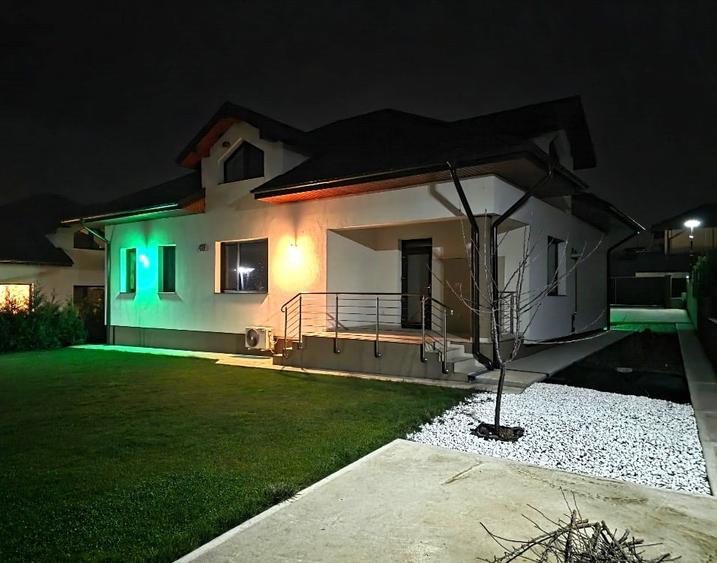 Casă individuală cu 4 camere cu Teren 657 Mp în Central