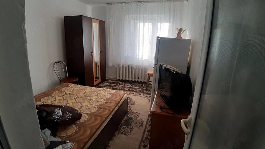 Garsonieră decomandată în Central