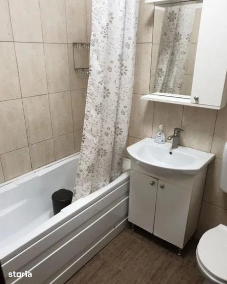 Apartament cu 2 camere decomandat în Apărătorii Patriei