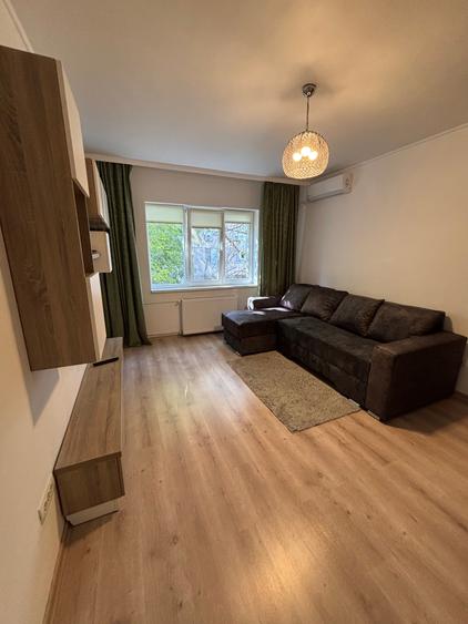 Apartament cu 2 camere decomandat în Berceni