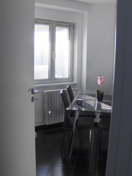 Apartament cu 2 camere decomandat, mobilat în Aviației