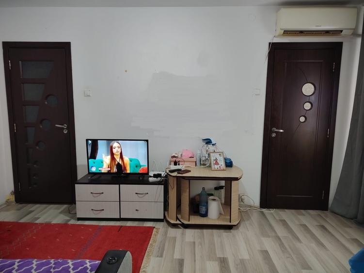 Apartament cu 2 camere semidecomandat în Valea Rosie