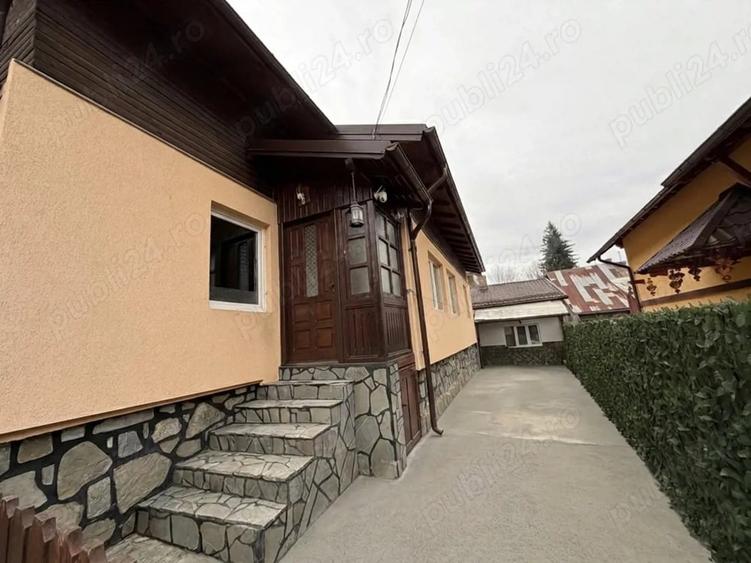 Vand Casa zona Zamora-Busteni cu vedere la Mun?ii Bucegi ?i Crucea Caraiman. - 1