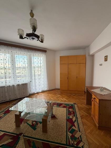 Apartament cu 2 camere decomandat în Tudor