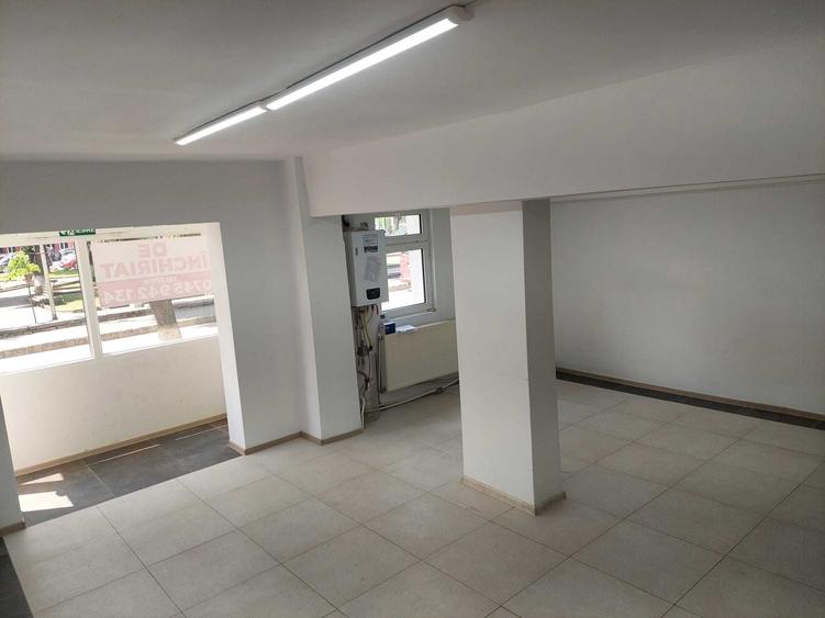 Spațiu comercial, de 60 mp, în Central