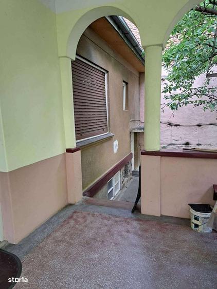 Casă cu 2 camere în Central