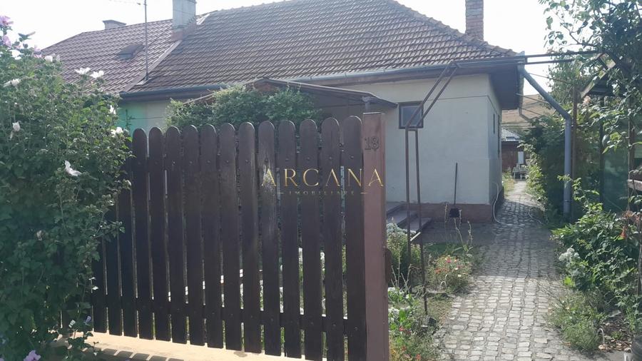Casă individuală cu 2 camere cu Teren 10126 Mp în Jibou