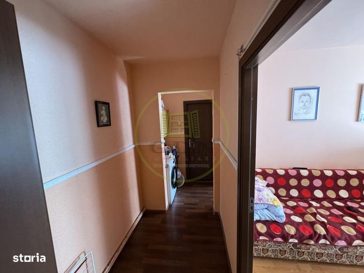 Apartament cu 4 camere, mobilat în Tractorul
