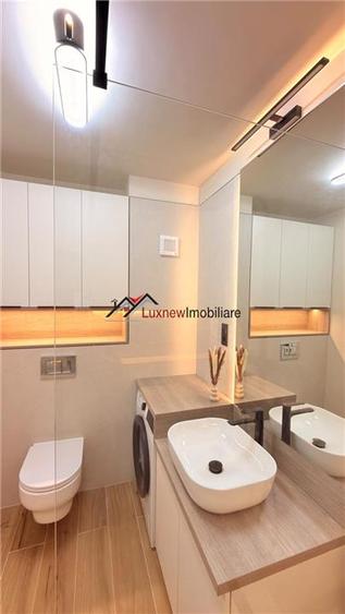 Apartament cu 3 camere semidecomandat, mobilat în Florești