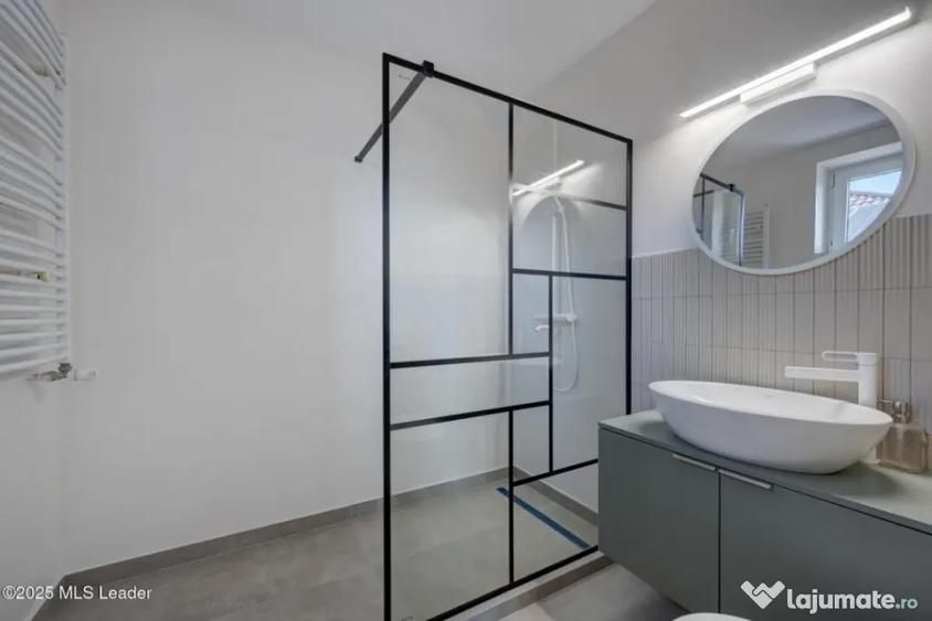 Casă cu 7 camere cu Teren 1120 Mp în Pipera