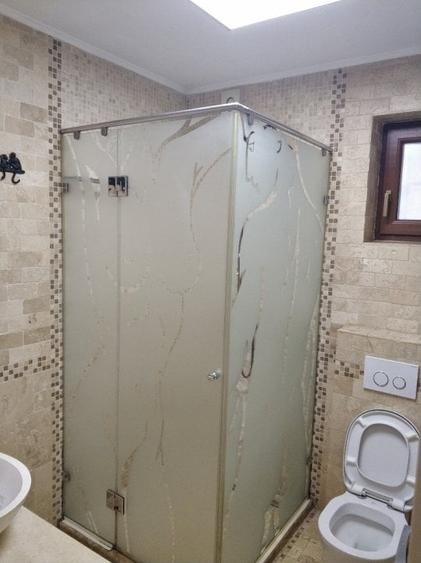 Apartament cu 3 camere decomandat, mobilat în Central