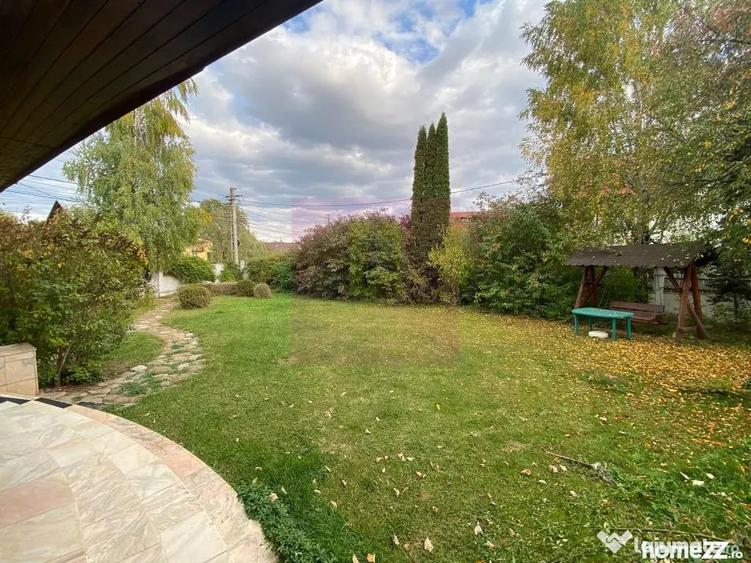 Casă cu 4 camere cu Teren 597 Mp în Central