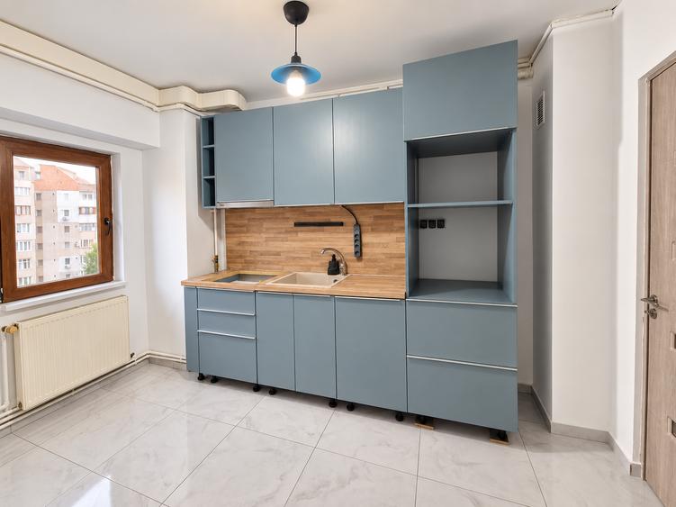 Apartament cu 3 camere decomandat în Gara