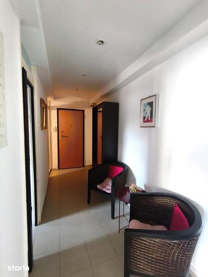 Apartament cu 2 camere decomandat în Văcăresti
