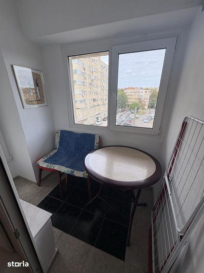 Apartament cu 2 camere decomandat în Hala Centrală