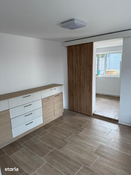 Casa- Sector 1 / Birou-Comercial - 8