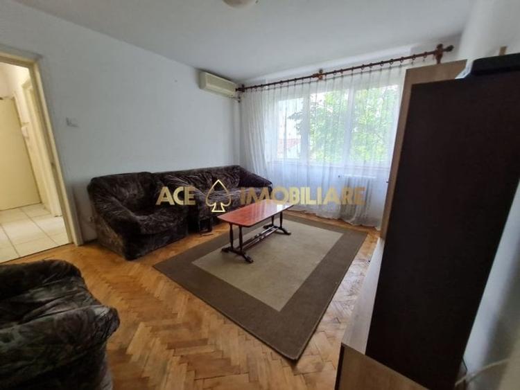 Apartament cu 3 camere decomandat, mobilat în Ștefan cel Mare