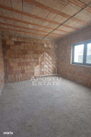 Casă cu 6 camere cu Teren 877 Mp în Biled
