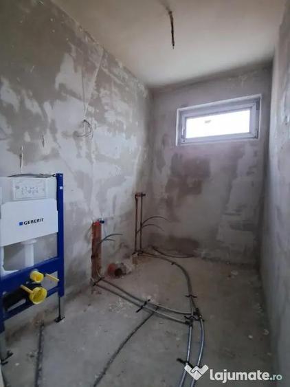 Apartament cu 2 camere semidecomandat în Între Lacuri