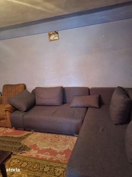 Casă cu 3 camere cu Teren 1686 Mp în Central