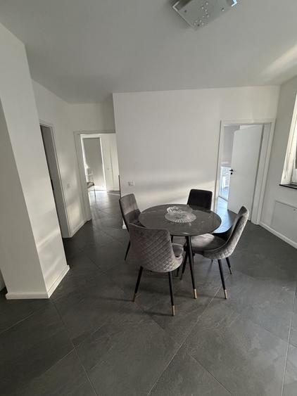 Apartament cu 3 camere în Sânnicoară