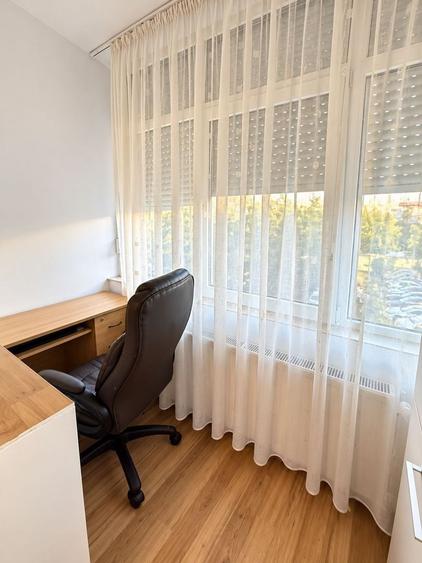Apartament cu 3 camere semidecomandat în Complex Studențesc