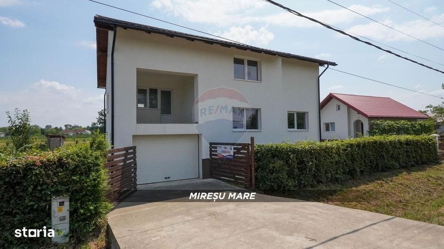 Casă cu 4 camere în Mireșu Mare