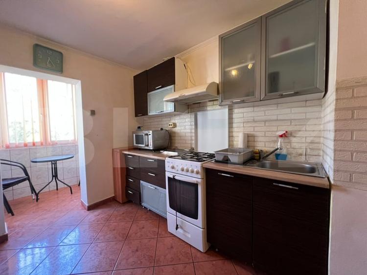 Apartament cu 2 camere decomandat, mobilat în Decebal