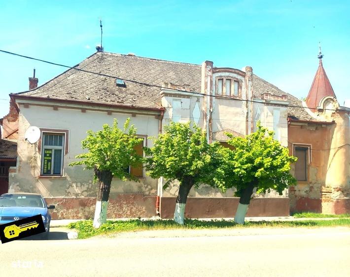 Casă cu 4 camere cu Teren 720 Mp în Central