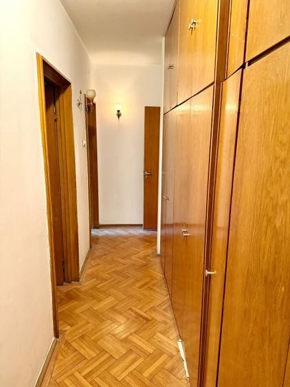 Apartament cu 4 camere decomandat în Kiseleff