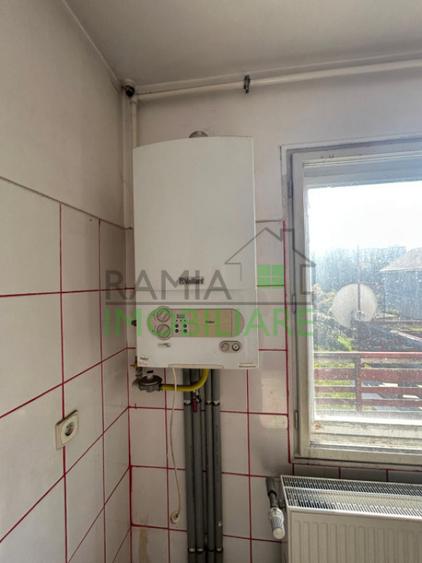 Casă cu 4 camere cu Teren 1053 Mp în Central