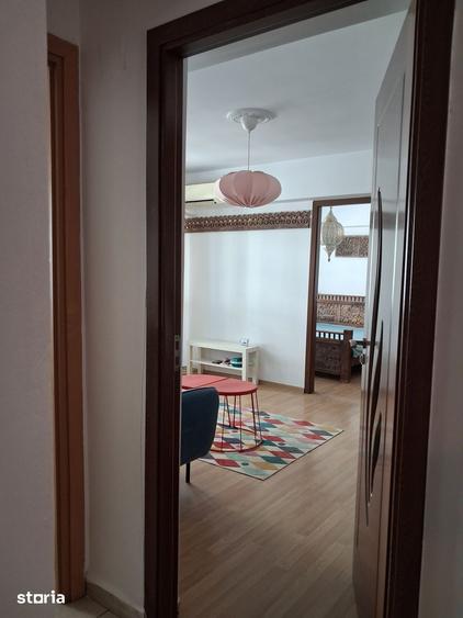 Apartament cu 2 camere semidecomandat, mobilat în Cișmigiu