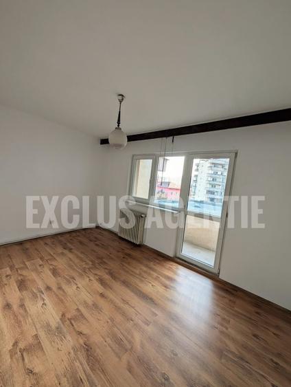 Apartament cu 4 camere decomandat în Mărăști