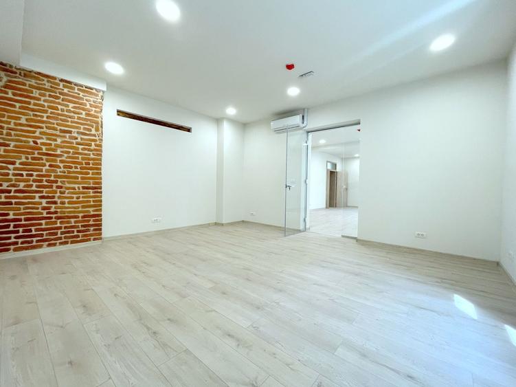 Birou, de 87 mp, în Ultracentral