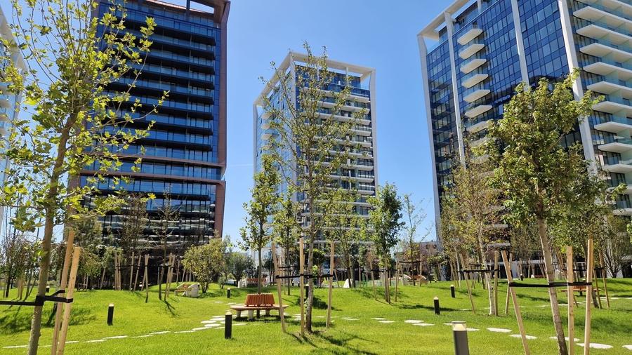 Apartament cu 3 camere decomandat, mobilat în Barbu Văcărescu