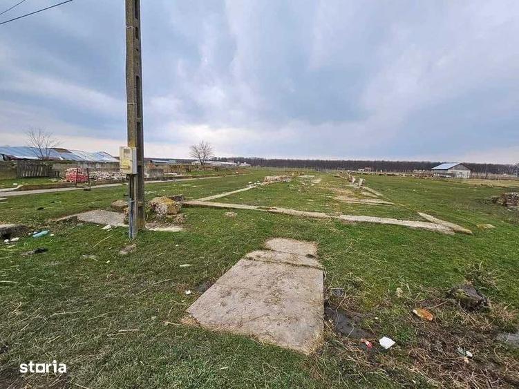 Teren de 2700 mp, în Central