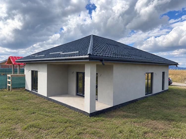 Casă individuală cu 3 camere cu Teren 800 Mp în Tărlungeni