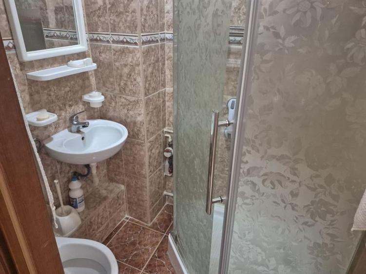 Apartament cu 3 camere în Pantelimon
