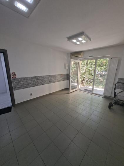 Spațiu comercial, de 60 mp, în Pantelimon
