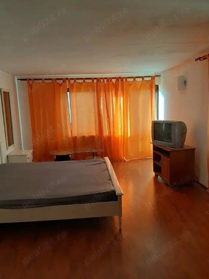 Casă cu 5 camere cu Teren 433 Mp în Central