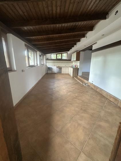 Casă cu 2 camere cu Teren 475 Mp în Sânpetru