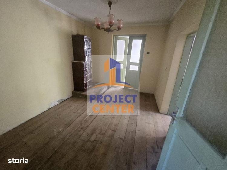 Casă cu 4 camere cu Teren 1416 Mp în Leordeni