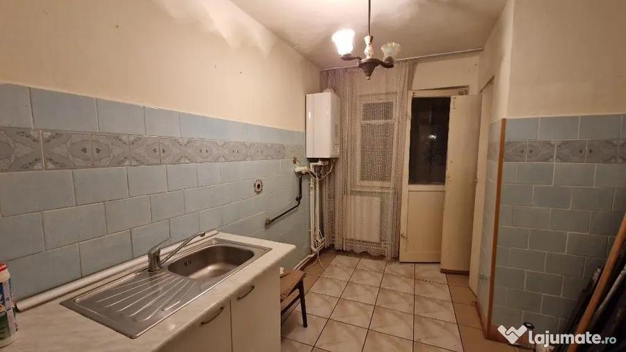 Apartament cu 2 camere semidecomandat în Viziru 1