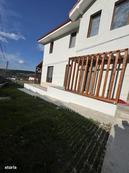 Casă cu 4 camere în Chinteni