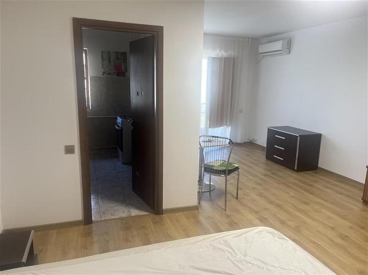 Garsonieră decomandată, mobilată în Colentina