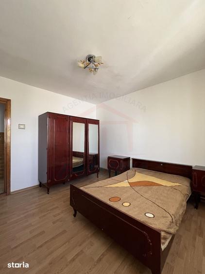 Apartament cu 3 camere decomandat în Micro 13