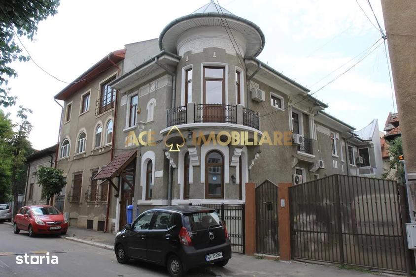 Casă individuală cu 16 camere cu Canalizare în Foișorul de Foc